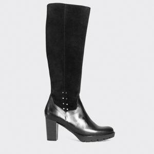 bota de piel negra de charola online